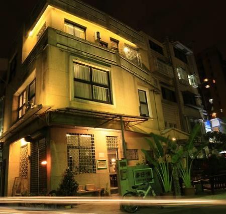Meng Zi Bu _Dream Corner Hostel Tainan Exterior photo